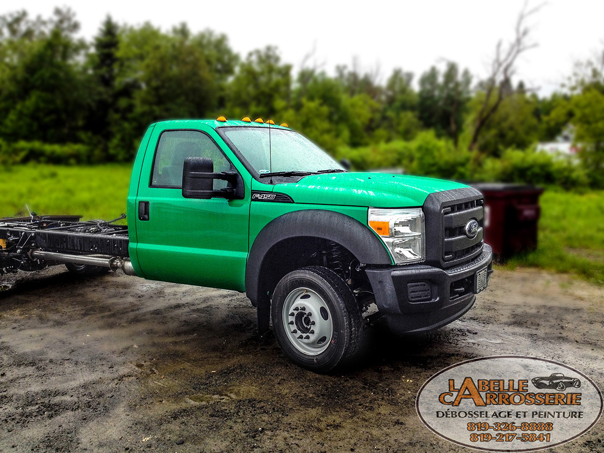 Labelle Carrosserie services