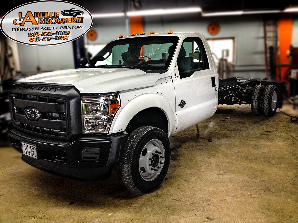 Labelle Carrosserie services